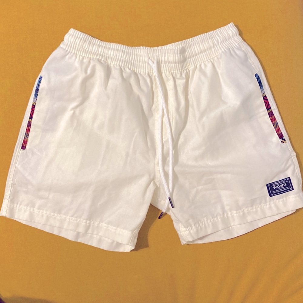White wowie shorts. Size small.